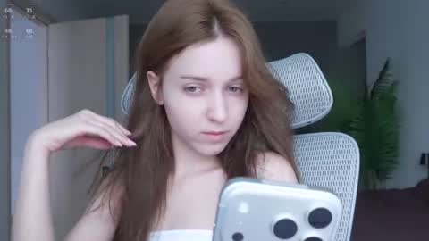 Snapshot of monnymoonn chatting on 30, 7, 2026 Mary online show from 30, 7, 2026
