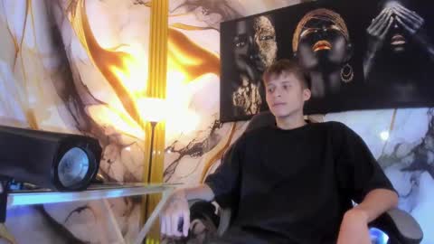 Snapshot of mono_blonde chatting on 3, 10, 2025 mono_blonde online show from 3, 10, 2025