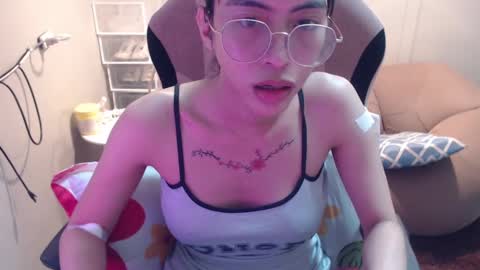 ELYSE A SIMPLE GIRL online show from 22, 2, 2025