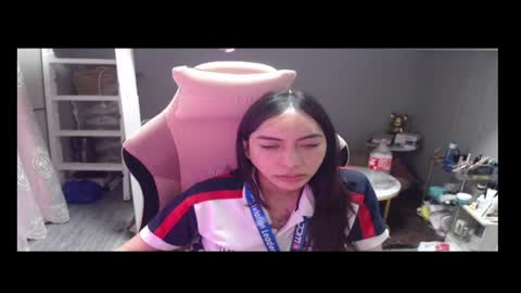 ELYSE A SIMPLE GIRL online show from 7, 2, 2026