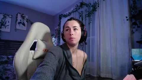 Snapshot of monstrumologist chatting on 28, 12, 2024 Lydia Mooney online show from 28, 12, 2024