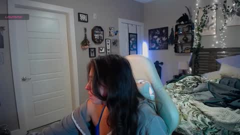 Snapshot of monstrumologist chatting on 17, 1, 2025 Lydia Mooney online show from 17, 1, 2025