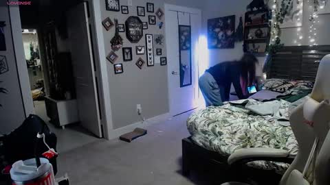 Snapshot of monstrumologist chatting on 24, 1, 2025 Lydia Mooney online show from 24, 1, 2025