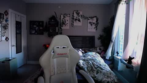 Snapshot of monstrumologist chatting on 20, 2, 2025 Lydia Mooney online show from 20, 2, 2025