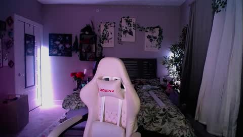 Snapshot of monstrumologist chatting on 20, 2, 2025 Lydia Mooney online show from 20, 2, 2025