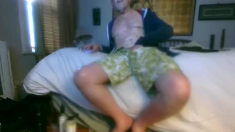Snapshot of montrealpig chatting on 17, 7, 2026 pervy guy online show from 17, 7, 2026