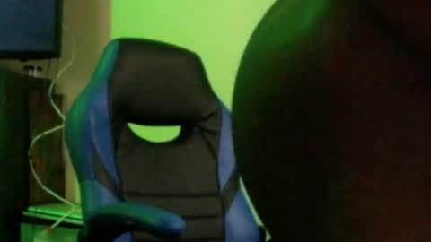 Snapshot of montydxxx2 chatting on 30, 10, 2025 montydxxx2 online show from 30, 10, 2025