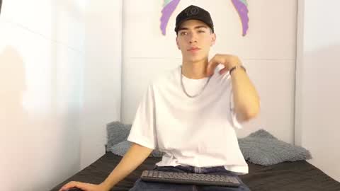 Snapshot of monyel_blake chatting on 24, 6, 2026 online show from 24, 6, 2026