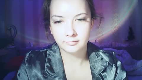 moodiemira online show from 4, 2, 2026