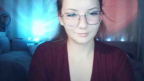 moodiemira online show from 28, 2, 2026