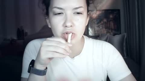 moodiemira online show from 13, 6, 2026