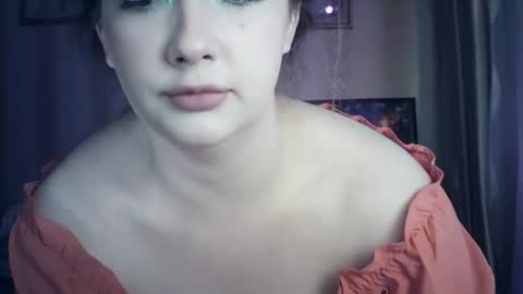 moodiemira online show from 26, 6, 2026