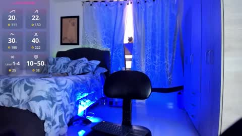 moollly_ online show from 31, 10, 2025