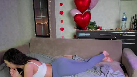 Ari online show from 13, 2, 2025