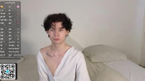 moon_gloww online show from 12, 2, 2026