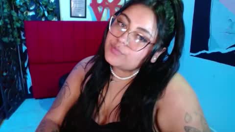 moon_sunflowers online show from 15, 11, 2025