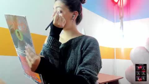 Snapshot of moon_winy chatting on 27, 9, 2025 Winy online show from 27, 9, 2025