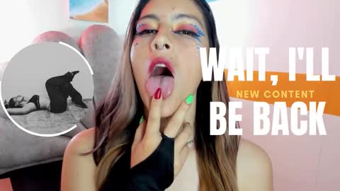 Snapshot of moon_winy chatting on 24, 10, 2025 Winy online show from 24, 10, 2025