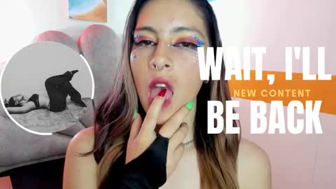 Snapshot of moon_winy chatting on 27, 10, 2025 Winy online show from 27, 10, 2025