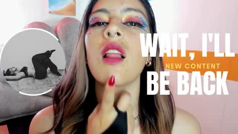 Snapshot of moon_winy chatting on 2, 11, 2025 Winy online show from 2, 11, 2025