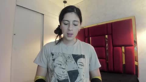 Snapshot of moon_winy chatting on 16, 11, 2025 Winy online show from 16, 11, 2025