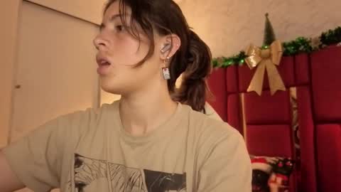 Snapshot of moon_winy chatting on 6, 1, 2026 Winy online show from 6, 1, 2026