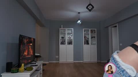 Snapshot of moondao chatting on 22, 11, 2025 Anna online show from 22, 11, 2025