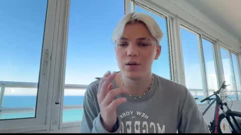 Snapshot of moonflamek chatting on 24, 2, 2026 moonflamek online show from 24, 2, 2026