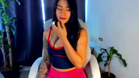 moonie_baddie31 online show from 6, 10, 2025