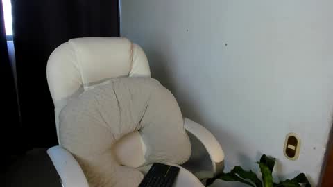 moonie_baddie31 online show from 20, 10, 2025