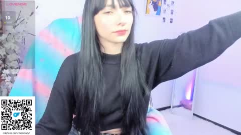 Snapshot of moonlady_ chatting on 10, 9, 2025 MOON  online show from 10, 9, 2025