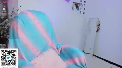 Snapshot of moonlady_ chatting on 11, 9, 2025 MOON  online show from 11, 9, 2025