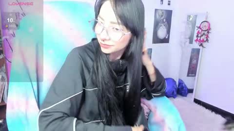 MOON  online show from 15, 12, 2025