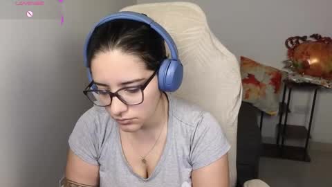 Moon Woman online show from 29, 11, 2025