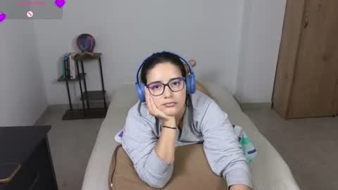 Snapshot of moonwoman_ chatting on 14, 7, 2026 Moon Woman online show from 14, 7, 2026