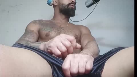 Snapshot of moreno_lutador chatting on 8, 11, 2025 John john online show from 8, 11, 2025