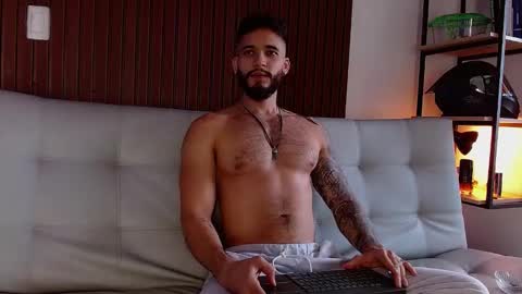 Snapshot of morgann_jones chatting on 4, 2, 2025 morgan online show from 4, 2, 2025