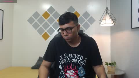 Mou Fly online show from 22, 9, 2025