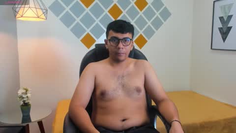 Mou Fly online show from 9, 10, 2025