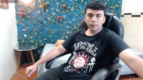 Mou Fly online show from 17, 10, 2025