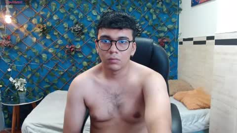 Mou Fly online show from 21, 11, 2025