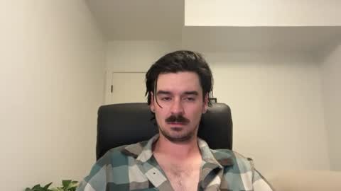 Snapshot of moustachematt chatting on 18, 6, 2026 moustachematt online show from 18, 6, 2026