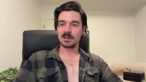 Snapshot of moustachematt chatting on 25, 6, 2026 moustachematt online show from 25, 6, 2026