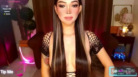 mouthwatering_ayesha online show from 9, 11, 2025