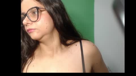 Snapshot of mp585040 chatting on 17, 6, 2026 mp585040 online show from 17, 6, 2026