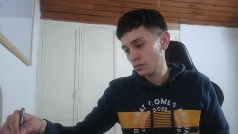 Snapshot of mr_andresr chatting on 18, 9, 2025 Andy online show from 18, 9, 2025