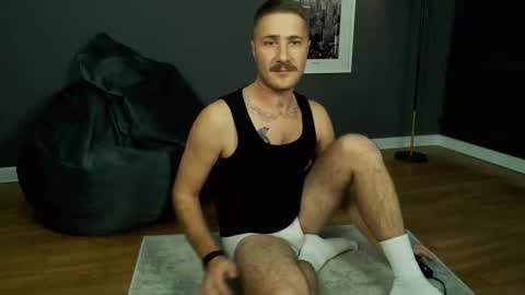 Snapshot of mr_at chatting on 13, 10, 2025 Artur online show from 13, 10, 2025