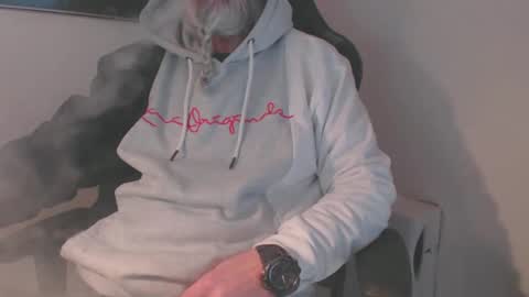 mr_boombastic2021 online show from 1, 2, 2025