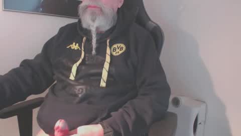 mr_boombastic2021 online show from 1, 3, 2025