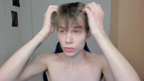 Snapshot of mr_makentoshi chatting on 3, 3, 2025 Makentoshi online show from 3, 3, 2025